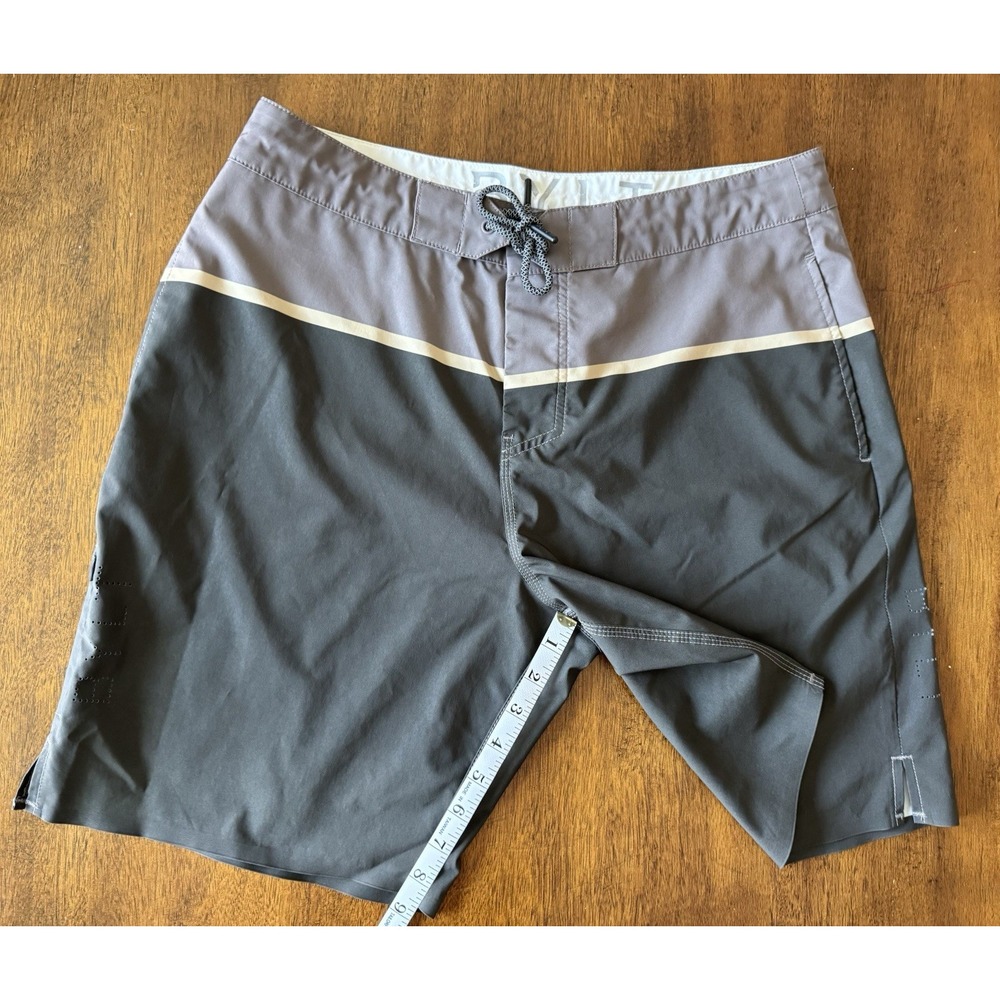 BYLT Coastal Board Short Mens Large Premium Basics 8" Beach Stretch Coconut
